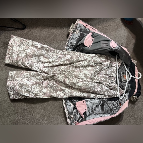 Winter jacket and pants - Picture 2 of 6